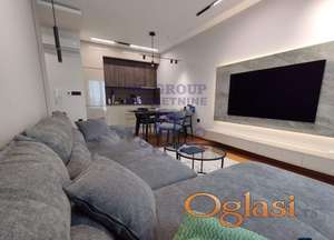 Odlican dvosoban stan luksuzan na Bulevaru Evrope !