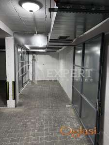 Izdaje se parking mesto u podzemnoj garaži, 11m2