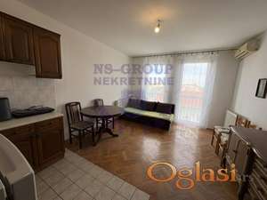 Garsonjera, 24m2, Grbavica