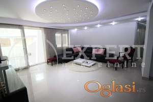 Četvorosoban stan, centar grada