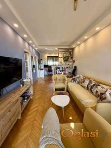 Novi Sad, Spens, odlican dvosoban stan sa odvojenom trpezarijom