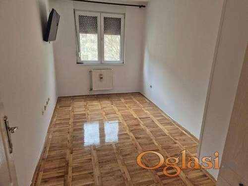 Odličan jednosoban stan Sajmu - 30m2 -