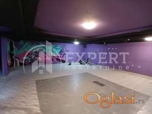 Izdaje se poslovni prostor u pešačkoj zoni, u centru, 149m2