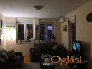 Odličan šestosoban stan u Cara Dušana! 105m2