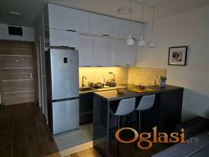 Lepo opremljen stan sa terasom u Wellport kuli