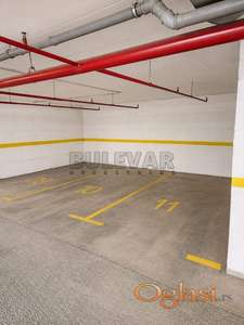 Izdaje se garažno mesto na Paliluli, 12m2