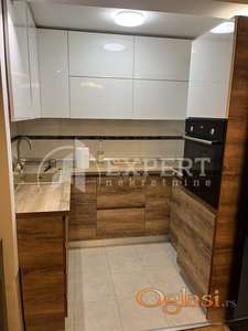 Izdaje se stan kod Durlanske pijace!