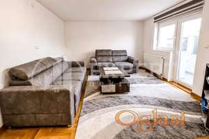 Prelep lux 2.5 stan, 65m2, sa pripadajućim dvorištem, parkingom,  prizemlje, eg, iznad kompleksa Novi Niš