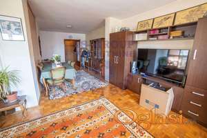 Kvalitetan trosoban na izuzetnoj lokaciji