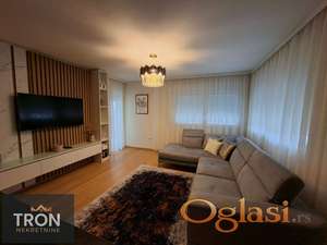 Komforan dvosoban stan 200m od pijace