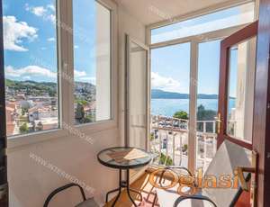 Garsonjera sa pogledom na more, Igalo