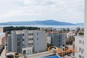 Luksuzni jednosoban stan u Tivtu