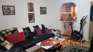 Petrovaradin trosoban stan 64m2!