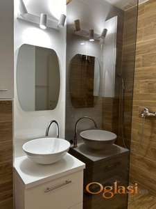 Luksuzno renoviran stan u centru Inđije – 48 m² + garažno mesto