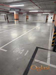 Издајем паркинг место од 12,5 m² у подземној гаражи BW QUEENS