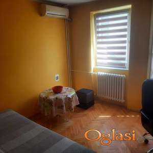 GARSONJERA NA ODLICNOJ LOKACIJI NA GRBAVICI