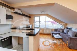 Dva  stana  u  jednom, Vizantijski bulevar kod Rode, 82 m2