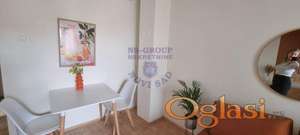 Bez trunke ulaganja, kompletno renoviran i namešten