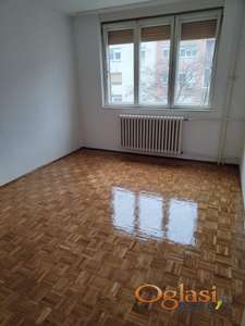 PROSTRAN TROSOBAN STAN NA DETELINARI