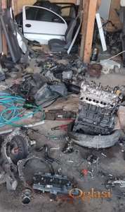 Motor 1.3 corsa c zamajac i svi ostali delovi corsa c