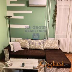 Izdaje se garsonjera od 23 m² na Bulevaru, u blizini centra.