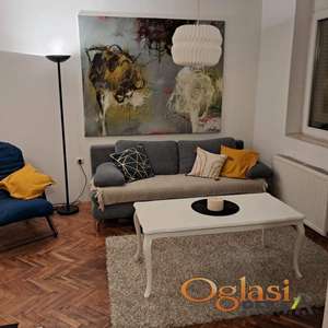  NAMEŠTEN JEDNOIPOSOBAN STAN, PET FRIENDLY, SOCIJALNO