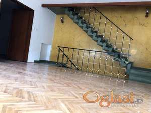 NOVI SAD - CENTAR - 300m2 - 3000 evra