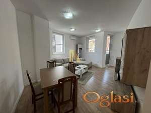 Dvosoban stan u novoj zgradi u Bulevaru Kralja Petra I