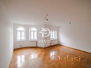 Ekskluzivna kuća kod Zvezdinog stadiona, 480m2, pogodno za ambasade