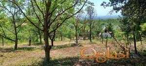 Dve vikendice na prodaju