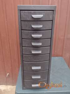 Metalni ormarić sa fiokama