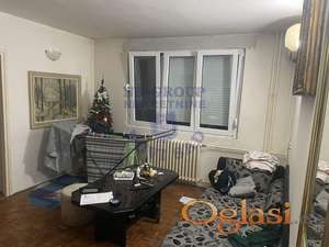 Dvosoban stan na Staroj Detelinari!