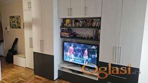 Fantastična garsonjera u samom srcu Grbavice.