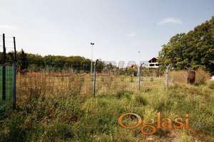Plac, naselje Ratko Jović  2290 m2