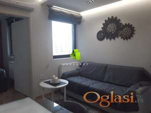 Jednoiposoban stan sa garažnim mestom u centru ID#6922