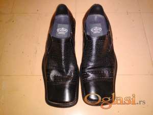 Cipele kožne muške broj 43/44 NOVE