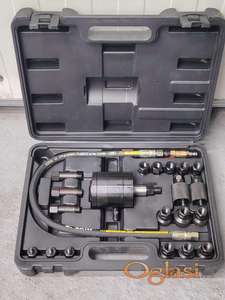 Pneumatski alat za vadjenje dizni