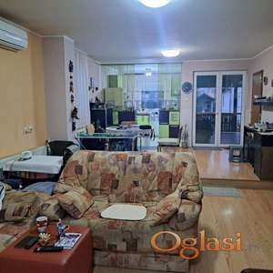 Futog, 5+ petosobna, 99 m²