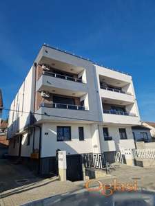 Vlasnik prodaje nov cetvorosoban parking