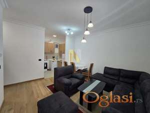 Izdaje se 1.5 stan u novoj zgradi na Grbavici - Parking mesto