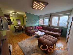 Komforan trosoban stan na Novom Naselju!