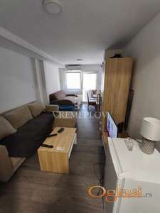 Adaptirana garaža Borča ID#2256