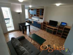 RENOVIRAN PORODIČAN DVOIPOSOBAN STAN NA NOVOM NASELJU