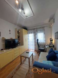 Grbavica, jednosoban, parking