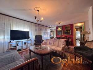 Lep troiposoban stan 87 m² na Bulevaru – blizu škola i marketa