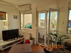 Velik, prostran i svetao dupleks na Limanu 1 - 700e