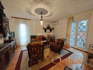 Vidikovac, namešten, sa dvorištem i garažom