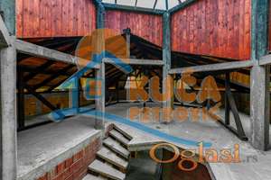 Poslovno stambeni objekat, 1200 m2 na 15 ari placa, Crveni Krst