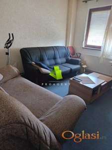 Jednoiposoban stan na Bulevaru Nemanjića ID#6758