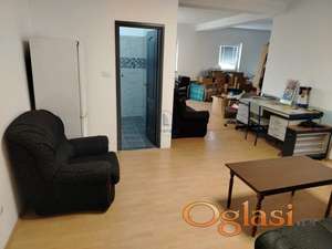 Altina, Dobanovački put, 140 m2